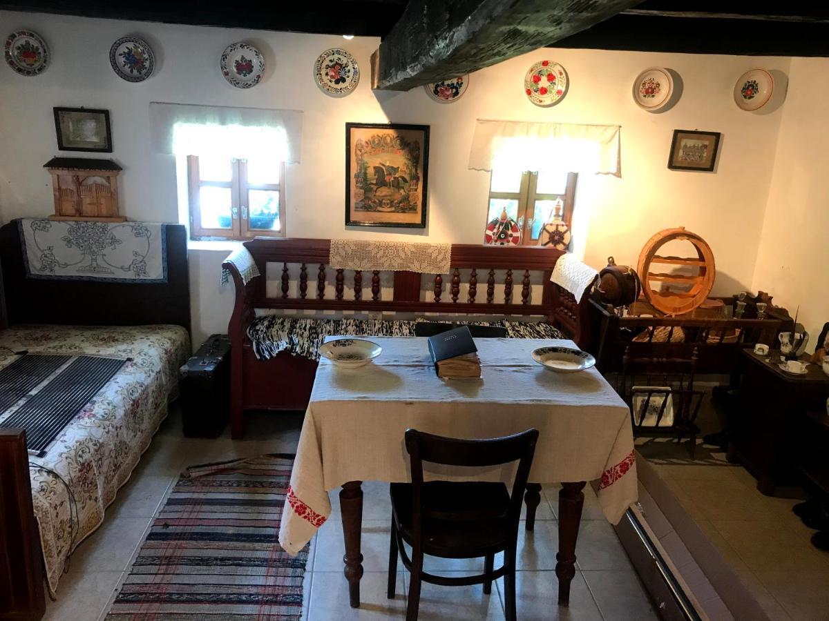 Отель Postakocsi Vendeghaz Kisgyor Экстерьер фото